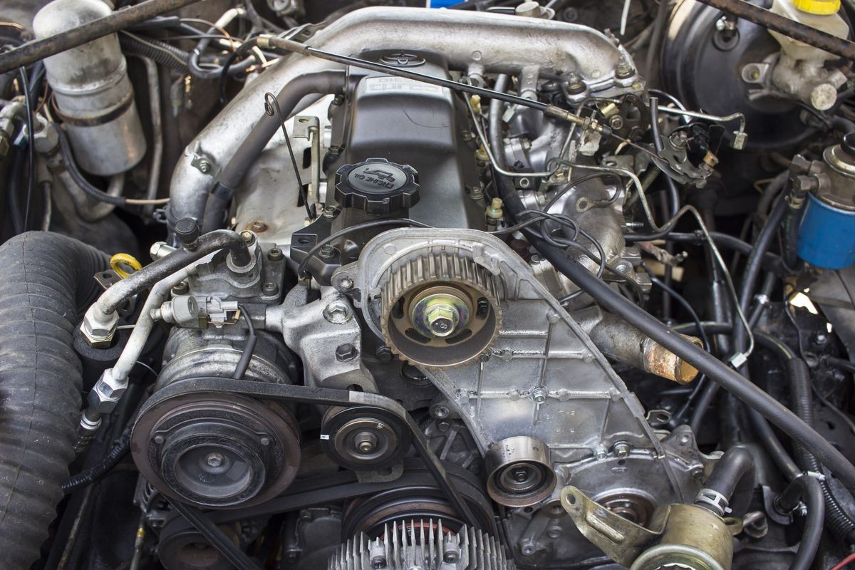 Wait for the engine repairs due to heavy use. Wait for the engine repairs due to heavy use.